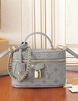 Louis Vuitton-Vanity Chain Pouch（19*11.5*6.5cm）