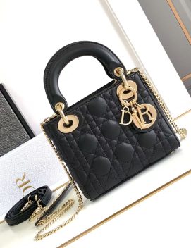 Dior-Mini Lady Dior Bag 17 x 15 x 7 cm
